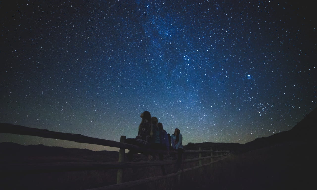 女孩，星空，夜色
