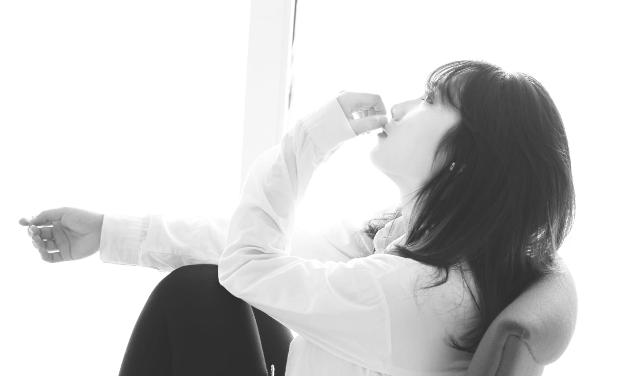 女孩，思考，想念